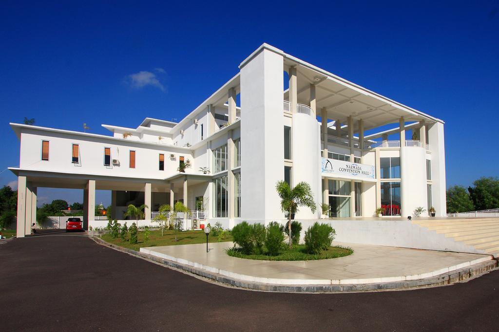 Narmada Convention Hall Hotel Mataram Exterior photo